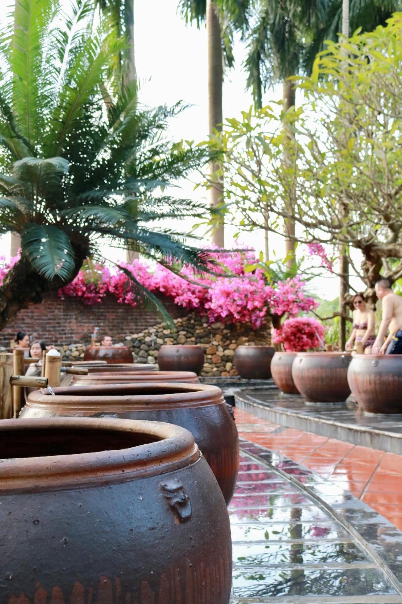 Asean Resort - Shiki Onsen & Spa Hanoi Exterior foto